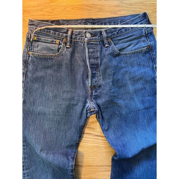 Levi's 501 Button Fly 33/30 Jeans - Picture 3 of 6